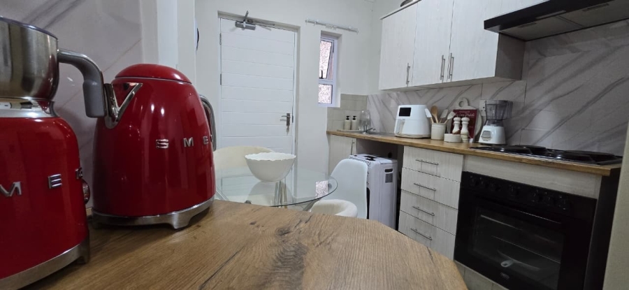 2 Bedroom Property for Sale in Stellendale Western Cape